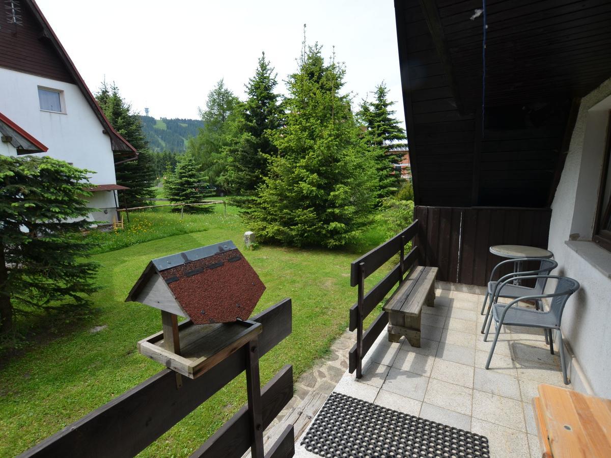 Nice Holiday Home In The Ore Mountains Only 500M From The Chairlift Loucna pod Klinovcem Exterior photo